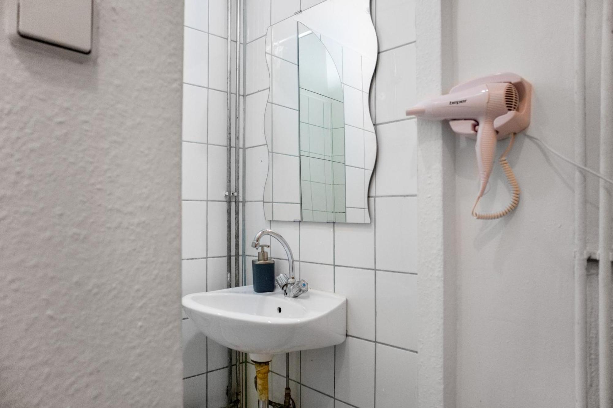 Beautiful 2Br Aptartment 12 Minutes To Downtown Виена Екстериор снимка